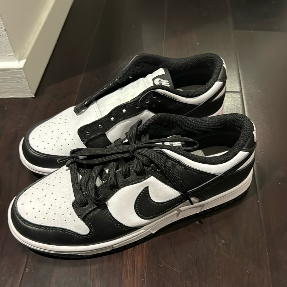 Nike Dunk Low ‘Black White’